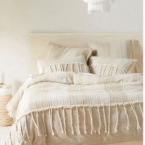 Anthropologie Cream Textured Comforter Set